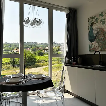 House With Vineyard View, For 3 Guests, With Private Covered Parking Space Negrar Exterior foto