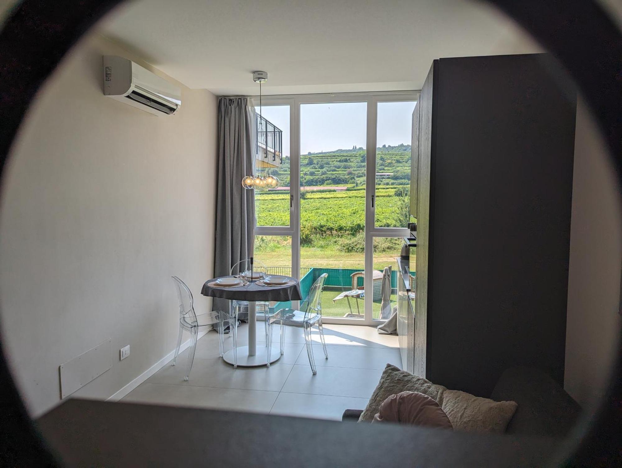 House With Vineyard View, For 3 Guests, With Private Covered Parking Space Apartment Negrar